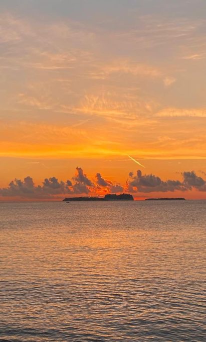 Location d’un bateau pour le coucher de soleil sur la Côte d’Azur