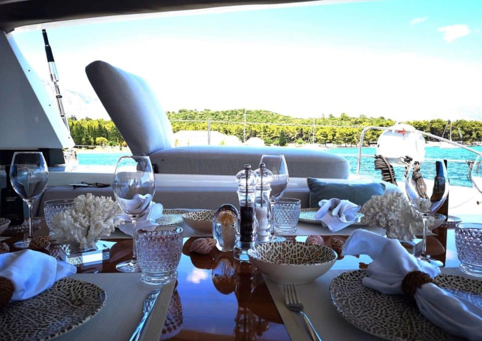 location-catamaran-yacht-charter-MY-adriatic-dragon