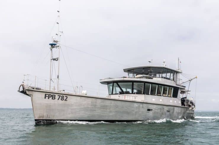 location-motor-yacht-charter-GREY-WOLF