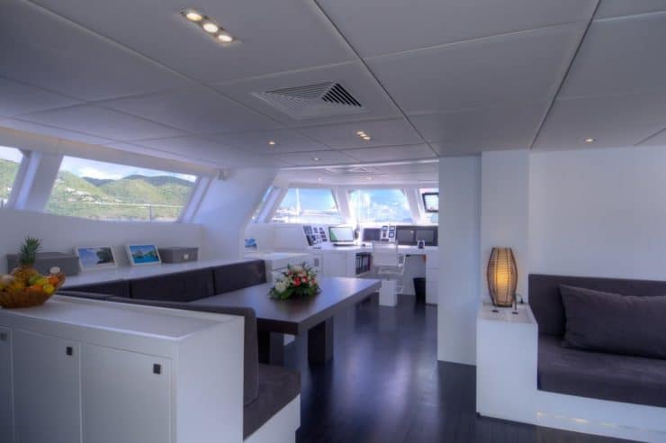 location-catamaran-yacht-charter-MY-levante