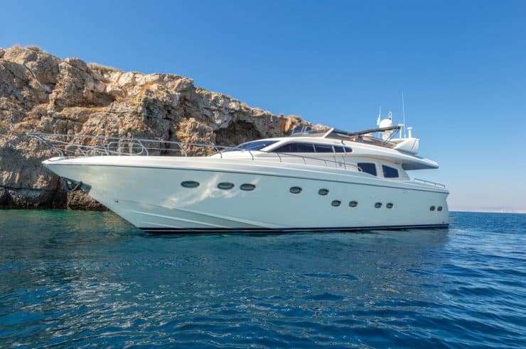 location-yacht-charter-MY-amoraki