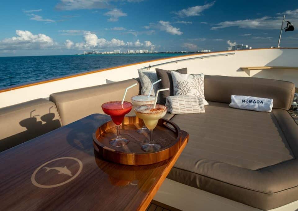 location-yacht-charter-MY-nomada
