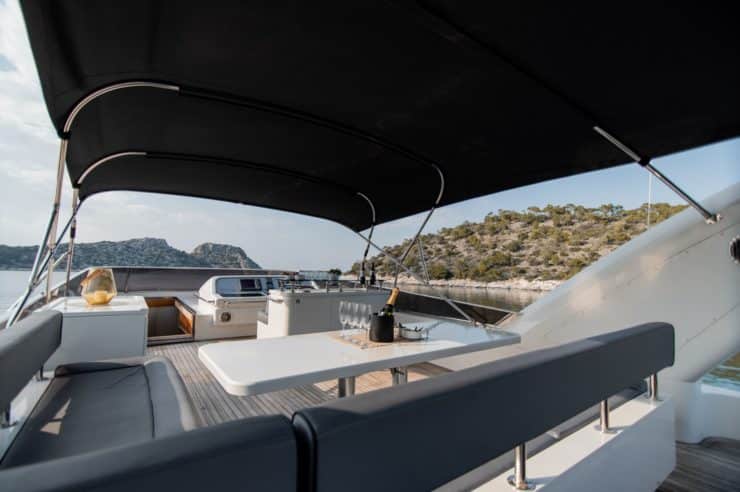 location-yacht-charter-MY-salty