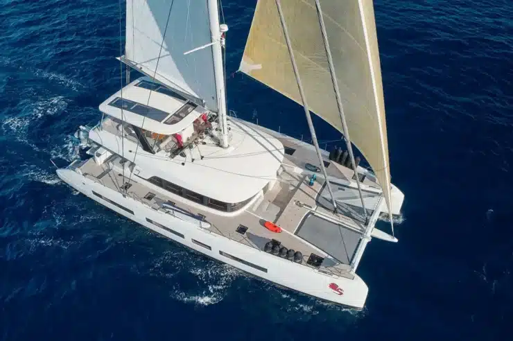 Yacht Charter ADRIATIC DRAGON Lagoon exterior