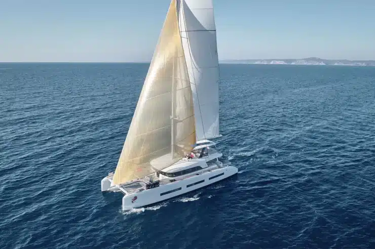 Yacht Charter ADRIATIC DRAGON Lagoon exterior