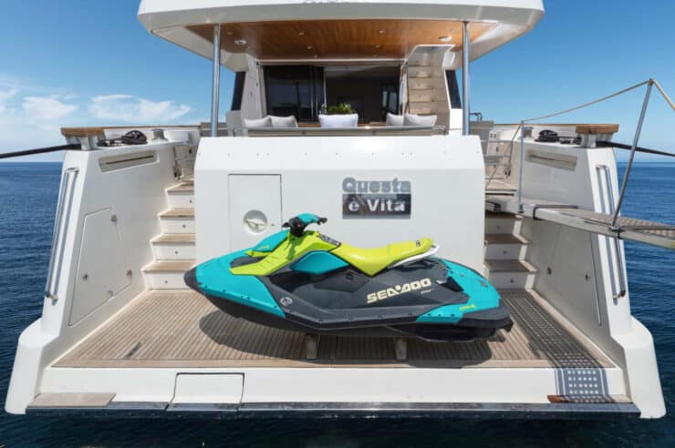 yacht-charter-m-y-questa-e-vita