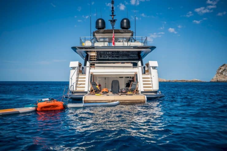 yacht-charter-rental-m-y-alvium
