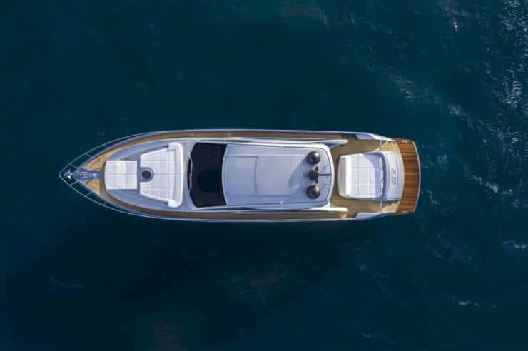 location-yacht-m-y-saints