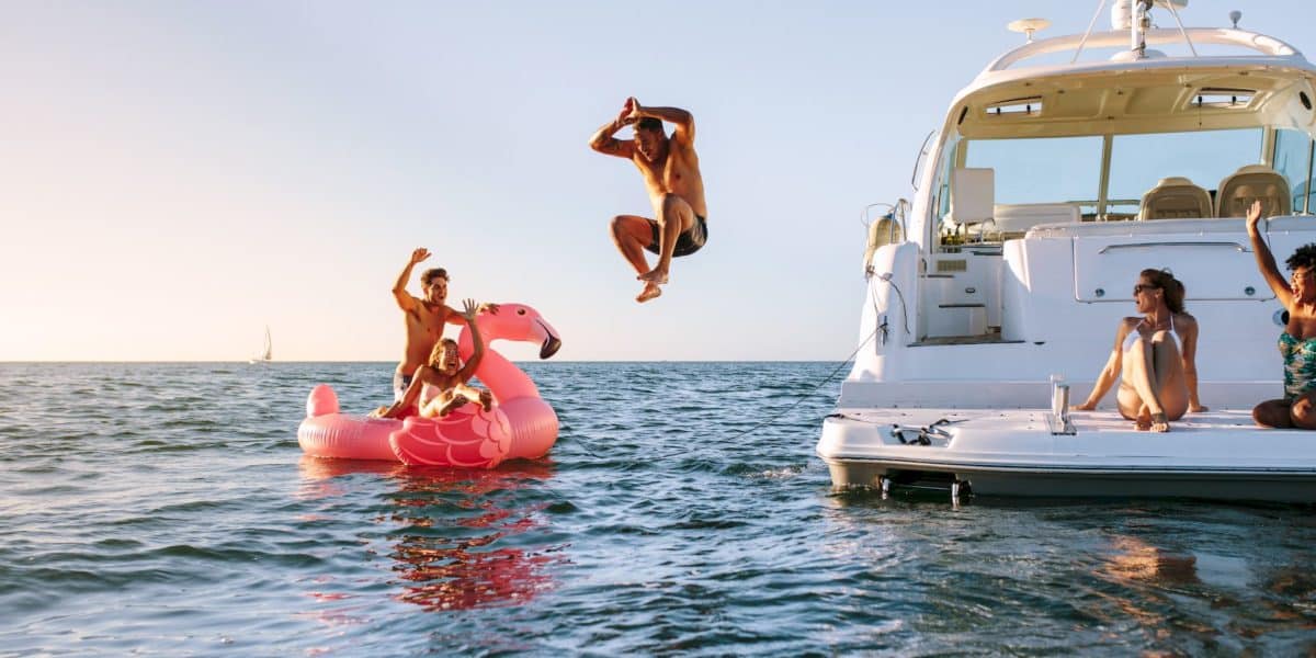 guide-pratique-pour-la-location-de-yacht-sur-la-cote-dazur
