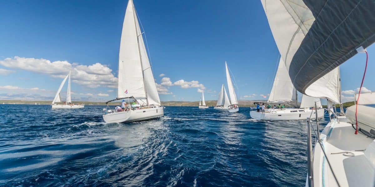 suivez-les-regates-de-voiliers-classiques-avec-arthaud-yachting