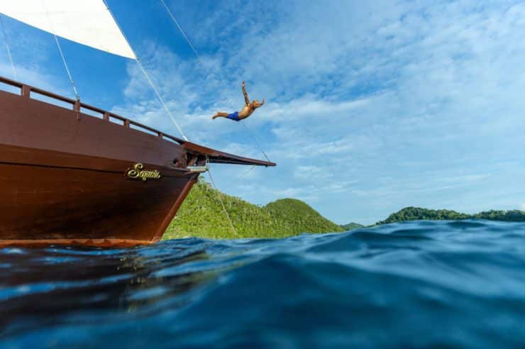 Yacht-charter-SEQUOIA