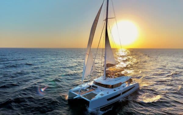 Catamaran charter for a cruise in the Mediterranean Sea | Arthaud Yachting Location d’un catamaran pour une croisière en Méditerranée