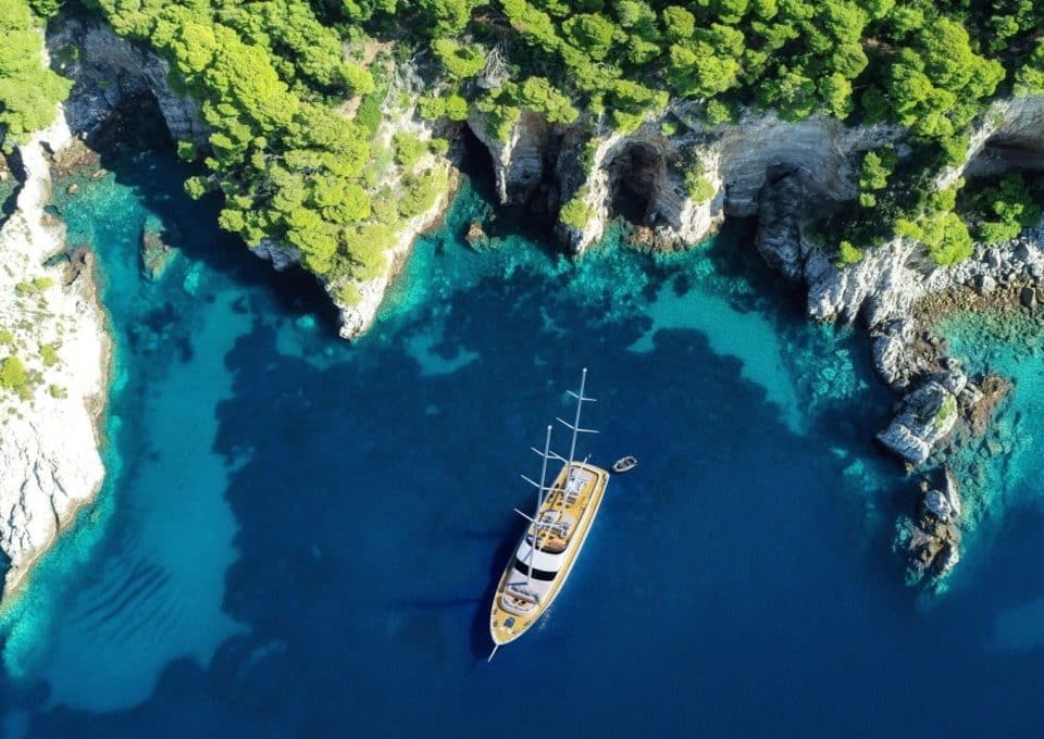 yacht-charter-m-s-aurum-sky