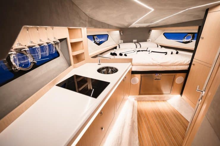 location-yacht-journee-m-y-Focus-Forza-37