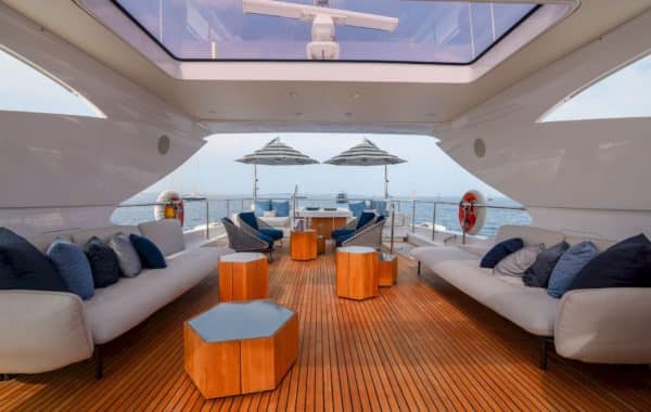 Location charter M/Y MILLESIME | Location d'un yacht sur la Côte d'Azur