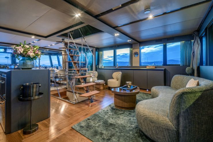 yacht-charter-m-kokonuts-wally