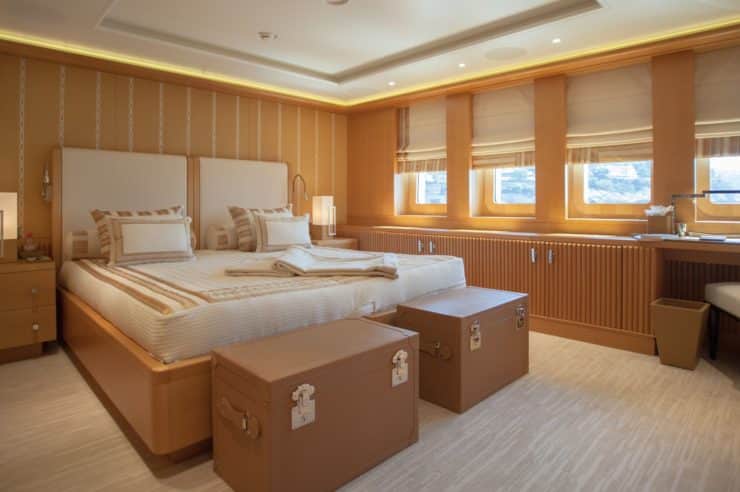 Yacht-charter-M-Y-PLAN-B