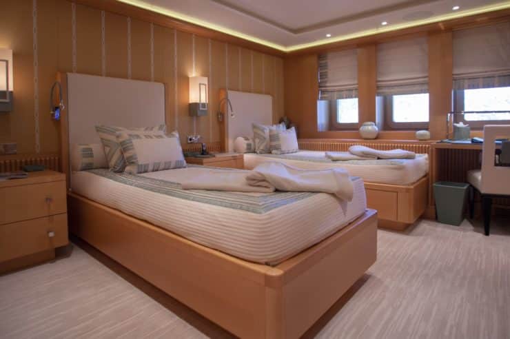 Yacht-charter-M-Y-PLAN-B