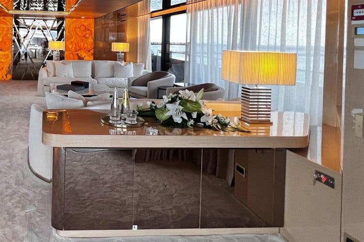 Yacht-charter-M-Y-RAPH-SEVEN