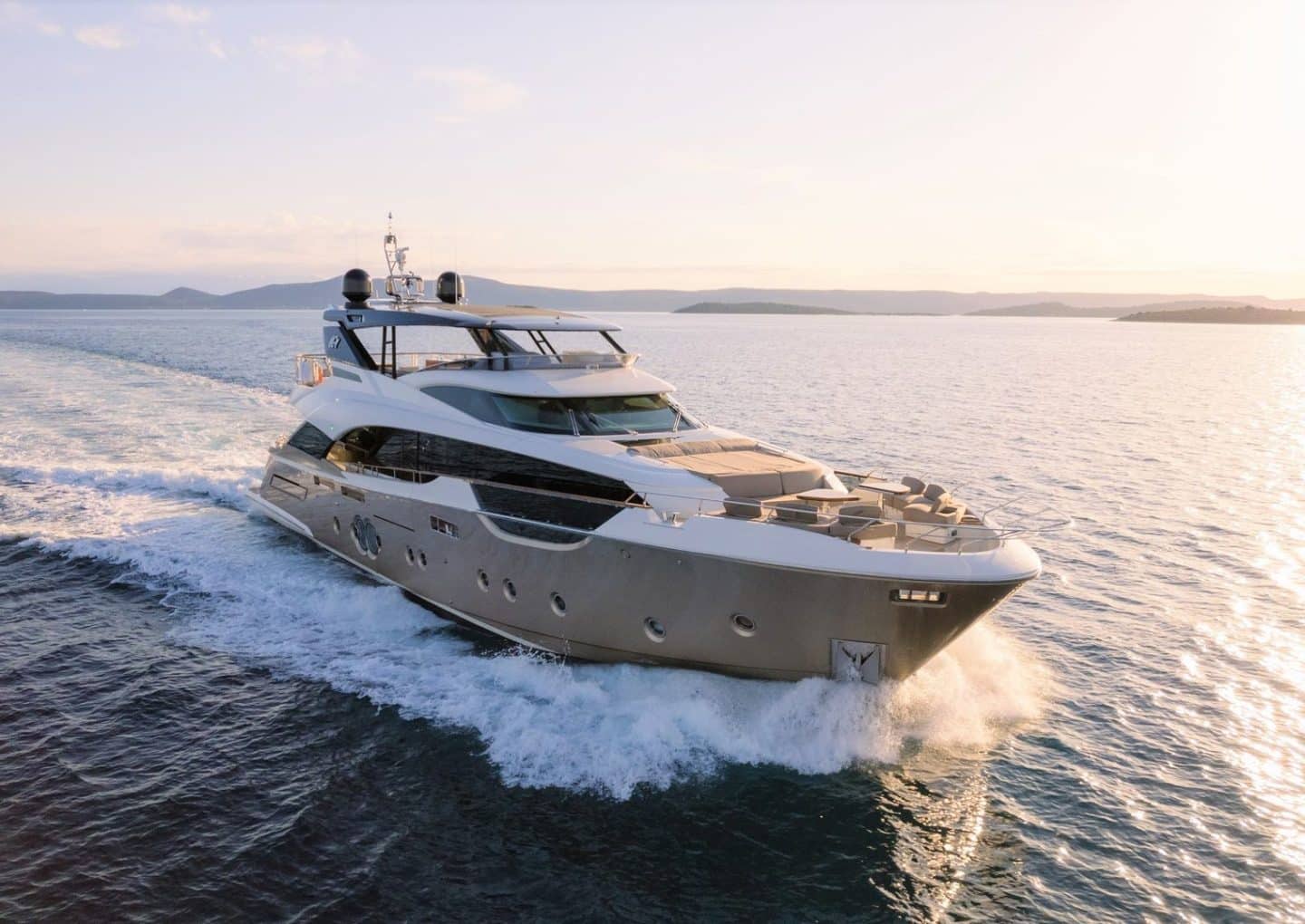 Yacht-charter-M-Y-VIVALDI