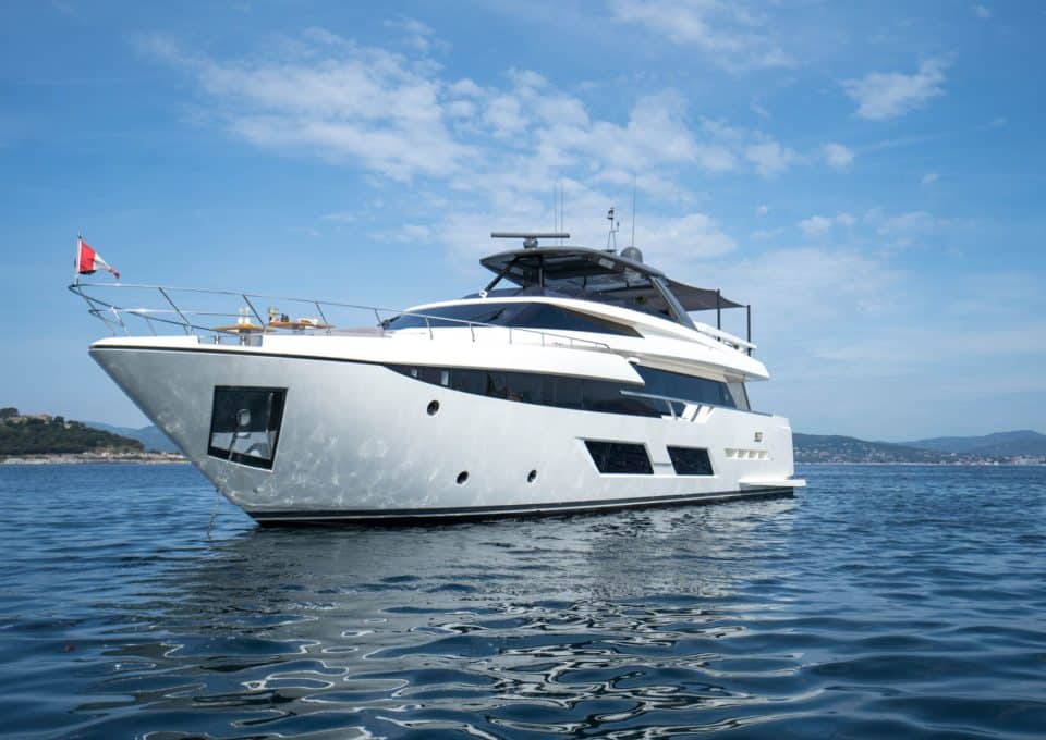 yacht-charter-M-Y-DADDYS-DREAM-2