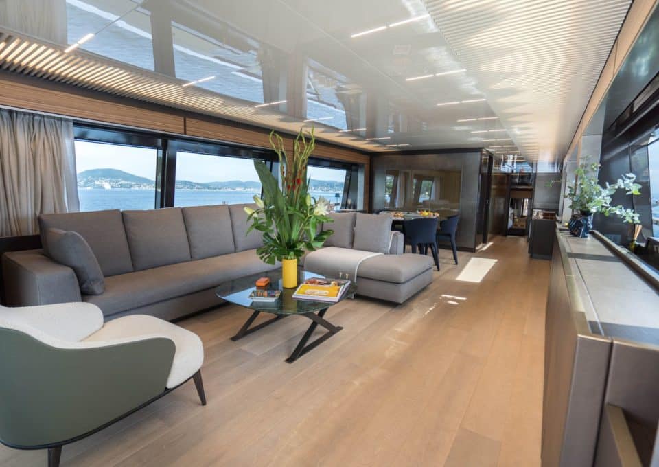 yacht-charter-M-Y-DADDYS-DREAM-2