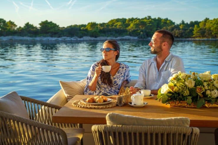 yacht-charter-M-Y-DALIA