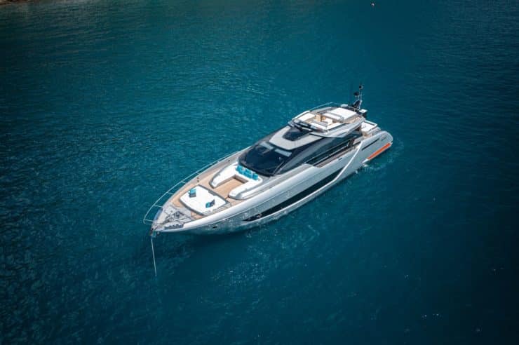 yacht-charter-M-Y-LADY-DB