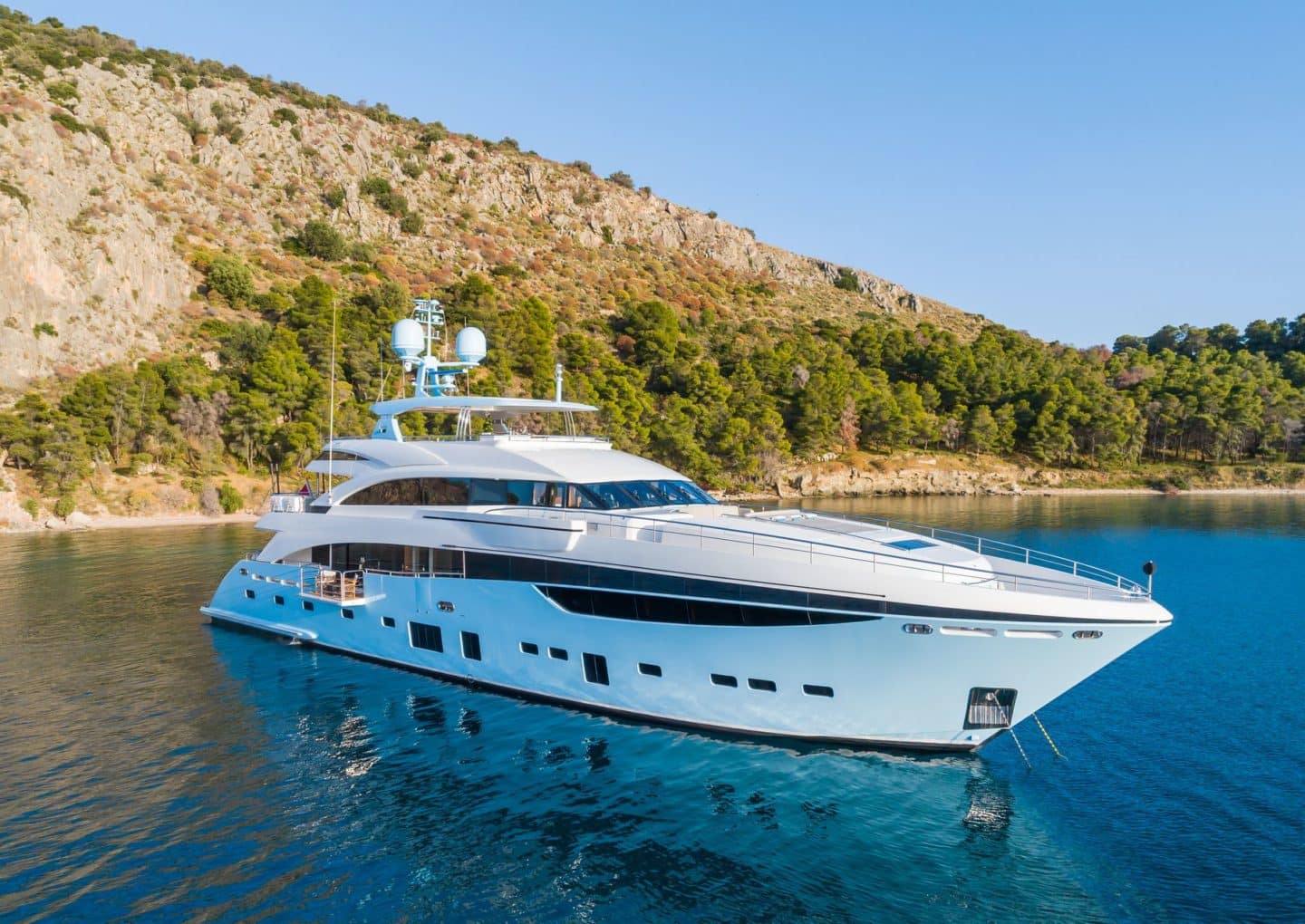 yacht-charter-M-Y-LE-VERSEAU-23