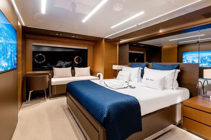 yacht-charter-M-Y-RAPH-SEVEN-II