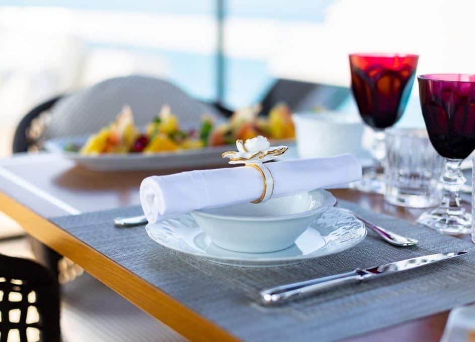 yacht-charter-M-Y-RAPH-SEVEN-II