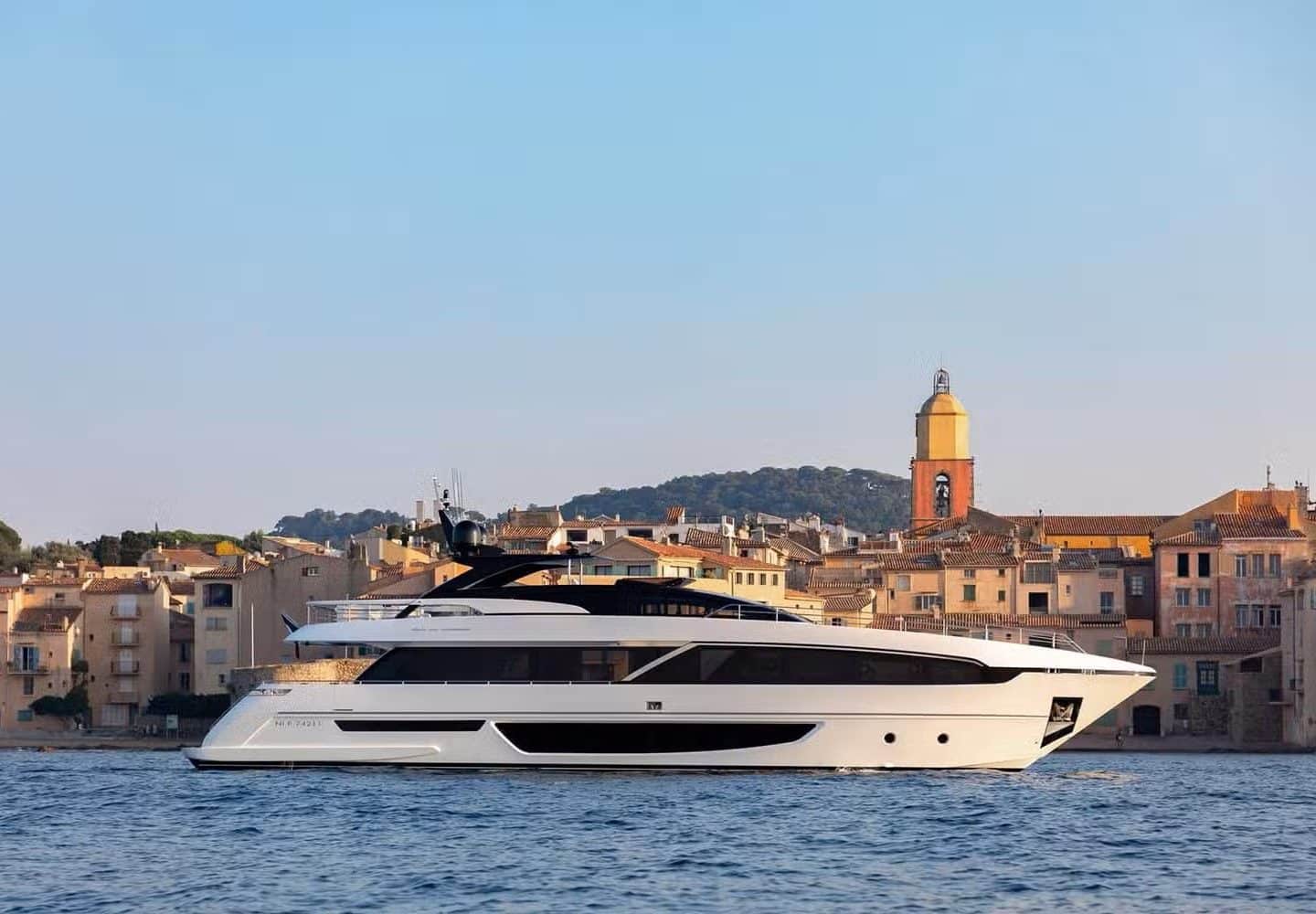 M/Y RAPH SEVEN II | Arthaud Yachting yacht-charter-M-Y-RAPH-SEVEN-II