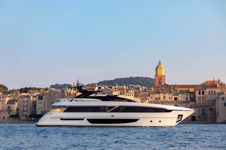 yacht-charter-M-Y-RAPH-SEVEN