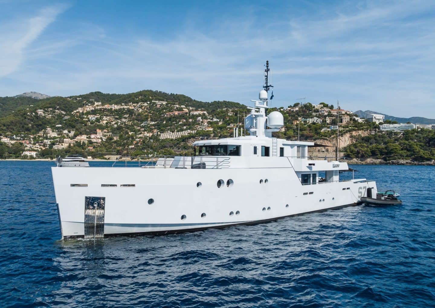 yacht-charter-M-Y-S7