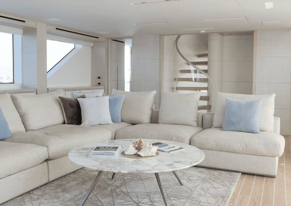 yacht-charter-M-Y-TINY-WAVE