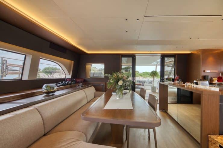 yacht-charter-catamaran-mastermind