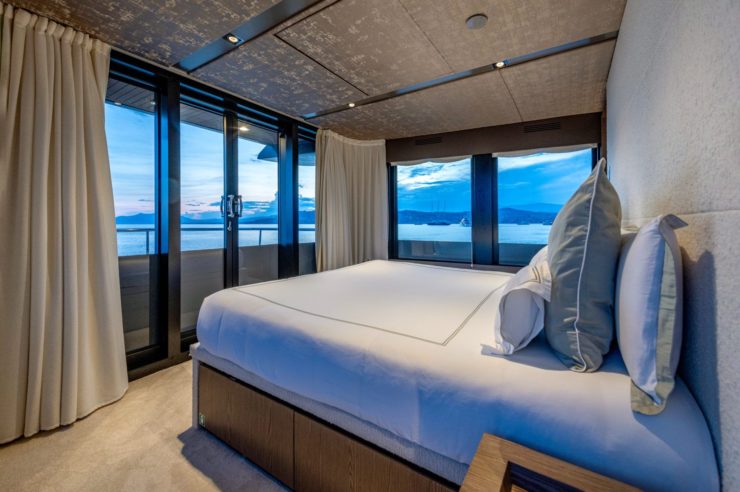 yacht-charter-m-kokonuts-wally