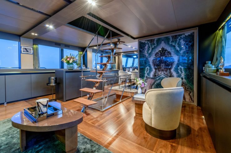 yacht-charter-m-kokonuts-wally