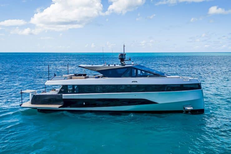 yacht-charter-m-y-bad-mutha