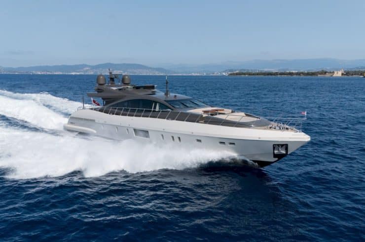 yacht-charter-m-y-fanamax