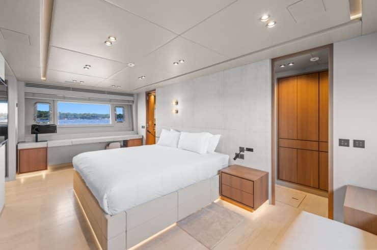 yacht-charter-m-y-fanamax