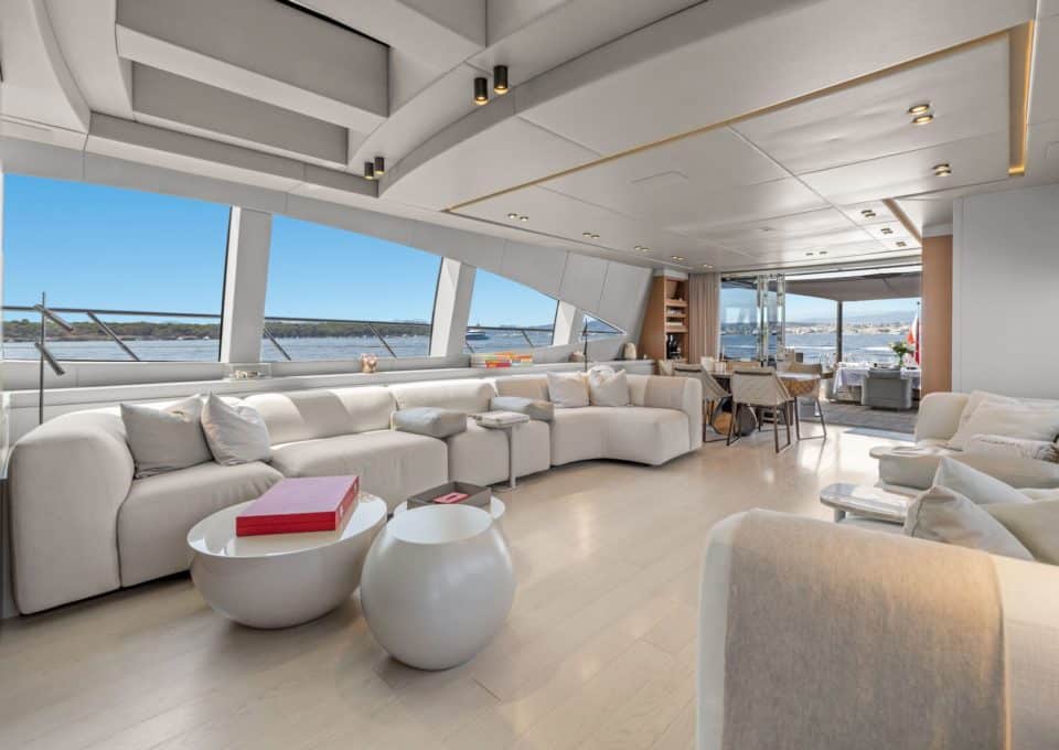 yacht-charter-m-y-fanamax