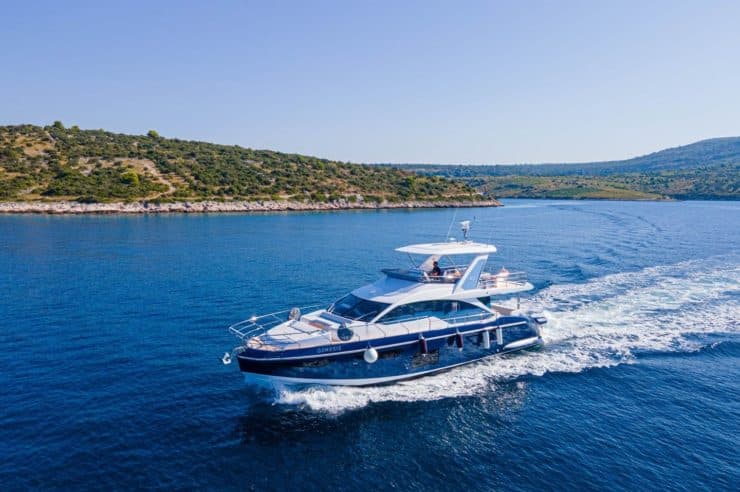 yacht-charter-m-y-genesis