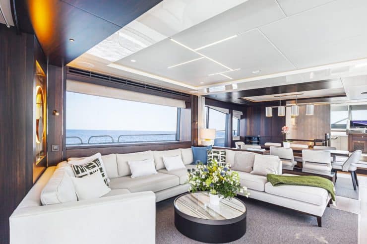 yacht-charter-m-y-junior