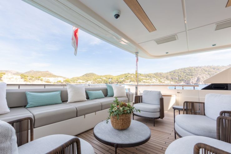 yacht-charter-m-y-kiki