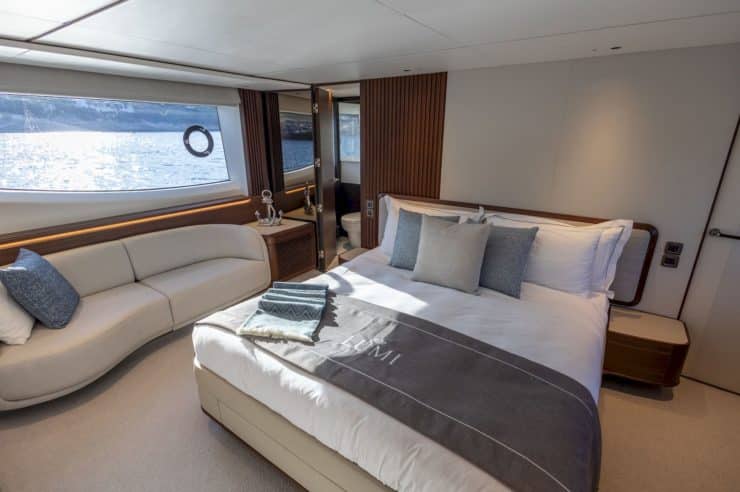 yacht-charter-m-y-lumi