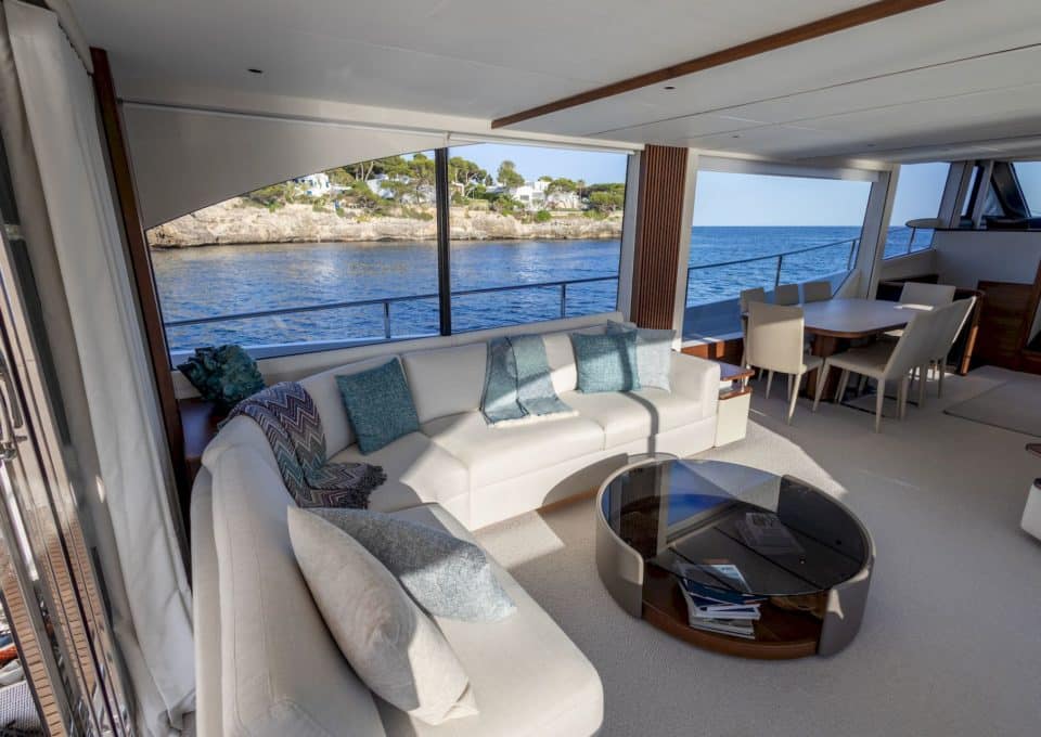 yacht-charter-m-y-lumi