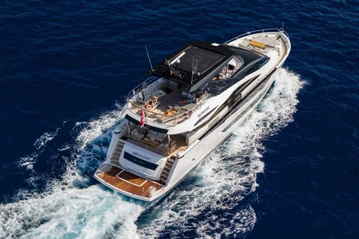 yacht-charter-m-y-moonlight