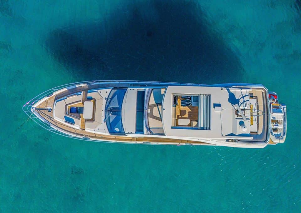 yacht-charter-m-y-paradise