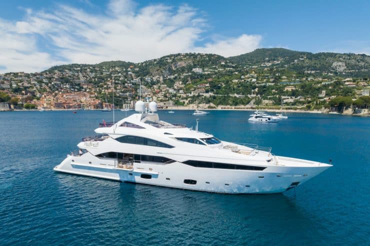 yacht-charter-m-y-thumper